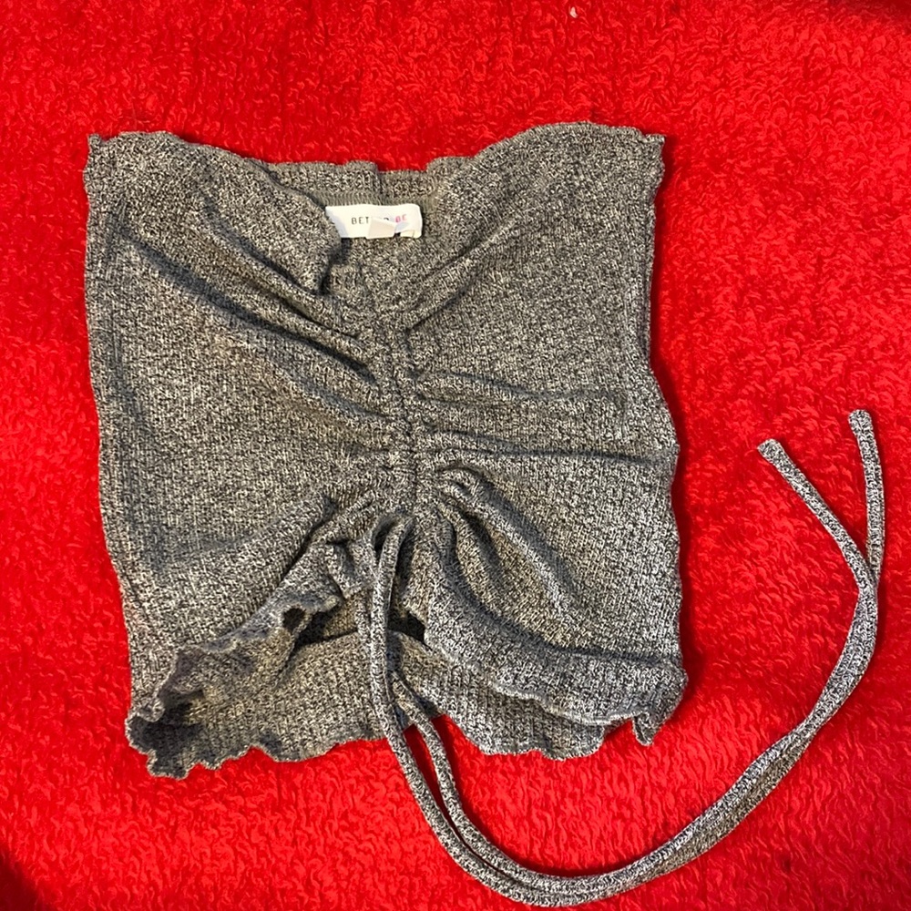 Sleeveless crop top